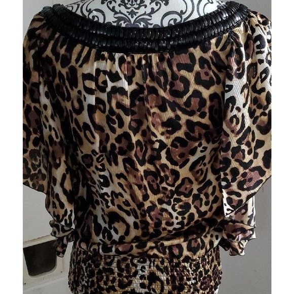 Bebe animal print silky blouse - Picture 5 of 6